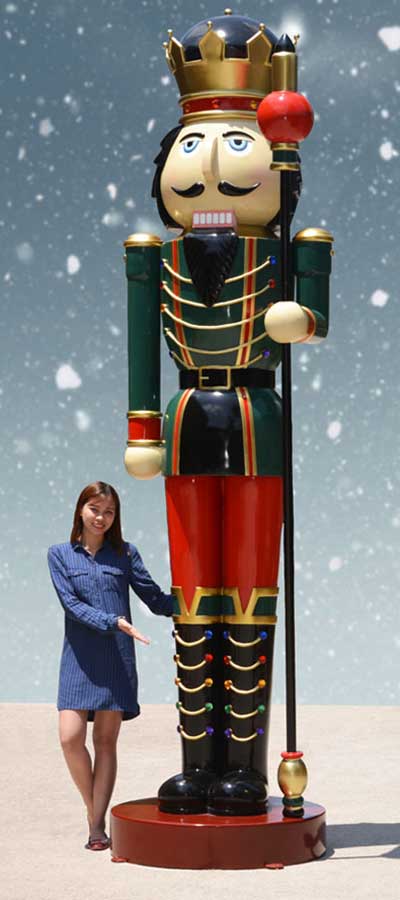 life size nutcrackers