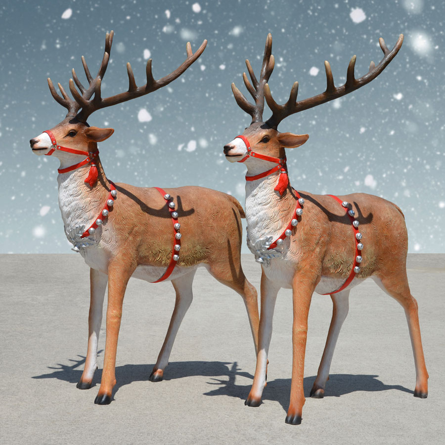 Jumbo Sleigh, Santa & Reindeer Décor Set Display 132 In
