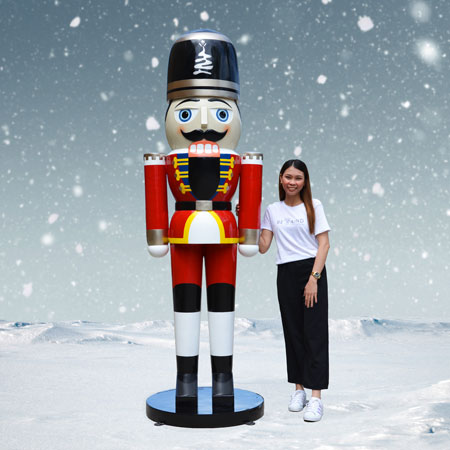 8 foot Nutcrackers