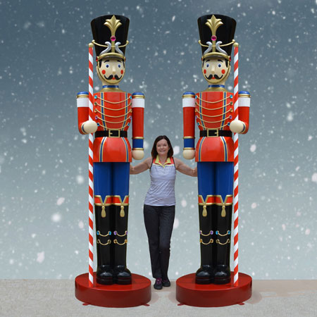10 Foot Toy Soldiers