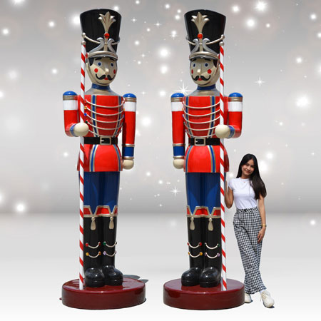 10 Foot Toy Soldiers